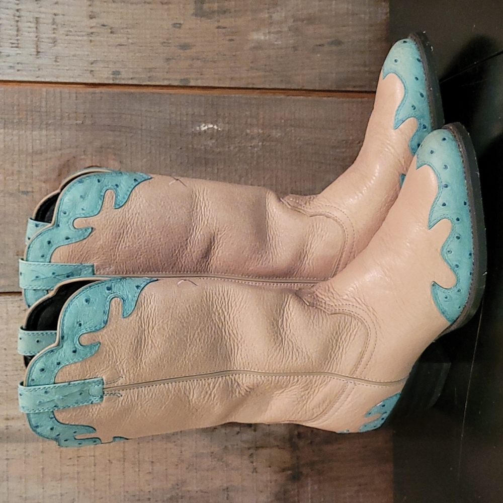 Women's Twisted Boots